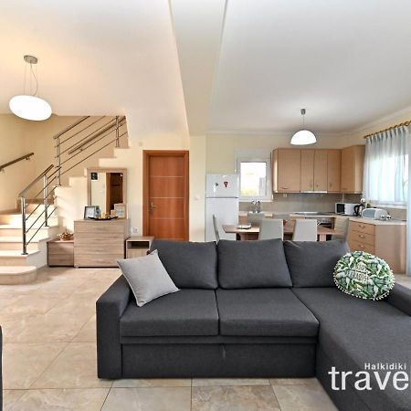 Villa Iris By Rentalspro Services - Agios Mamas Beach Buitenkant foto
