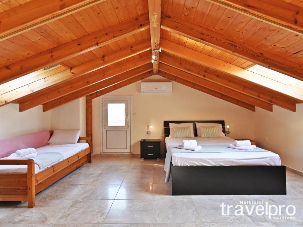 Villa Iris By Rentalspro Services - Agios Mamas Beach Buitenkant foto