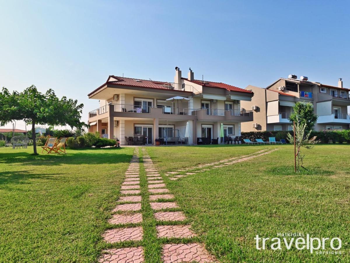 Villa Iris By Rentalspro Services - Agios Mamas Beach Buitenkant foto