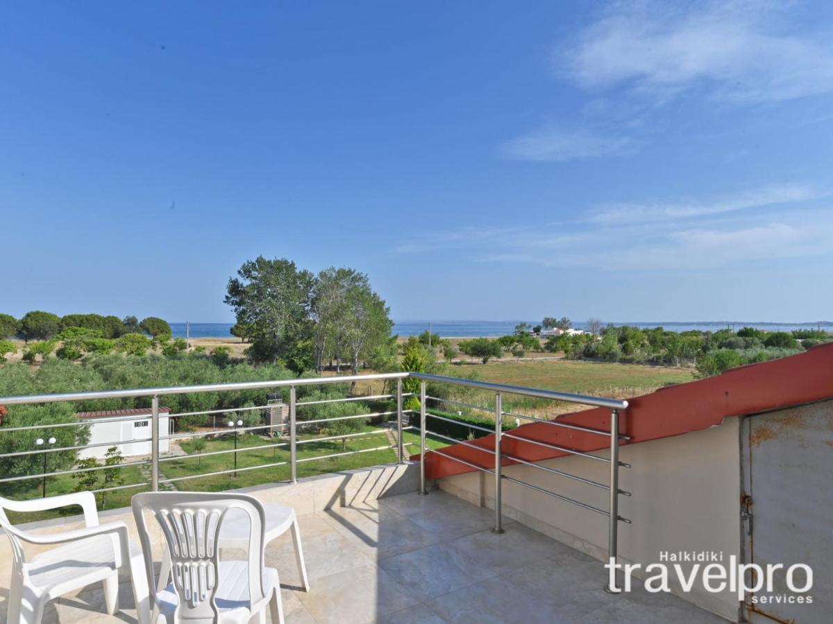 Villa Iris By Rentalspro Services - Agios Mamas Beach Buitenkant foto