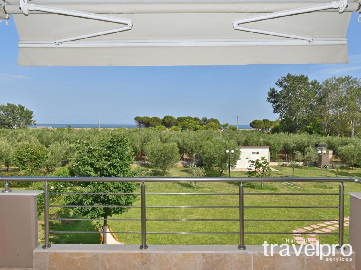 Villa Iris By Rentalspro Services - Agios Mamas Beach Buitenkant foto