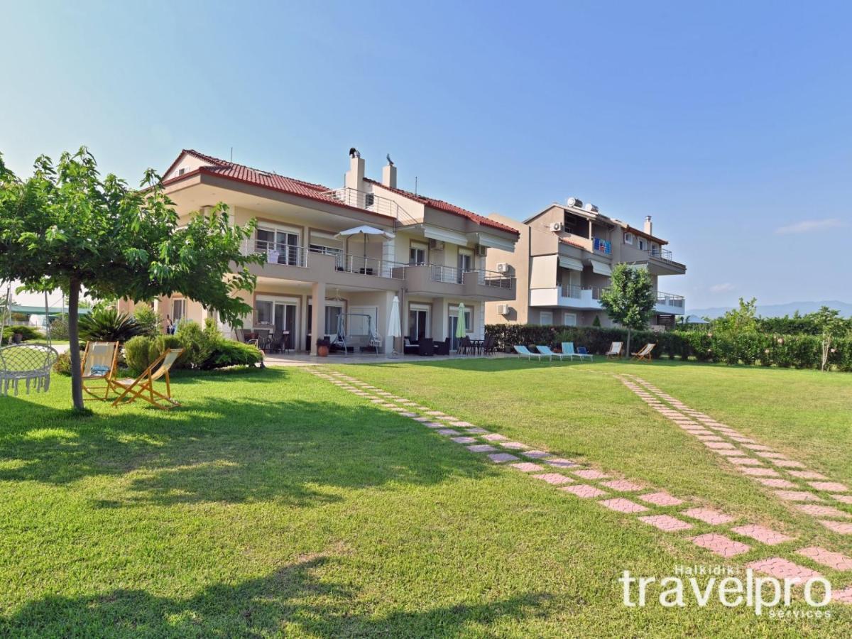 Villa Iris By Rentalspro Services - Agios Mamas Beach Buitenkant foto
