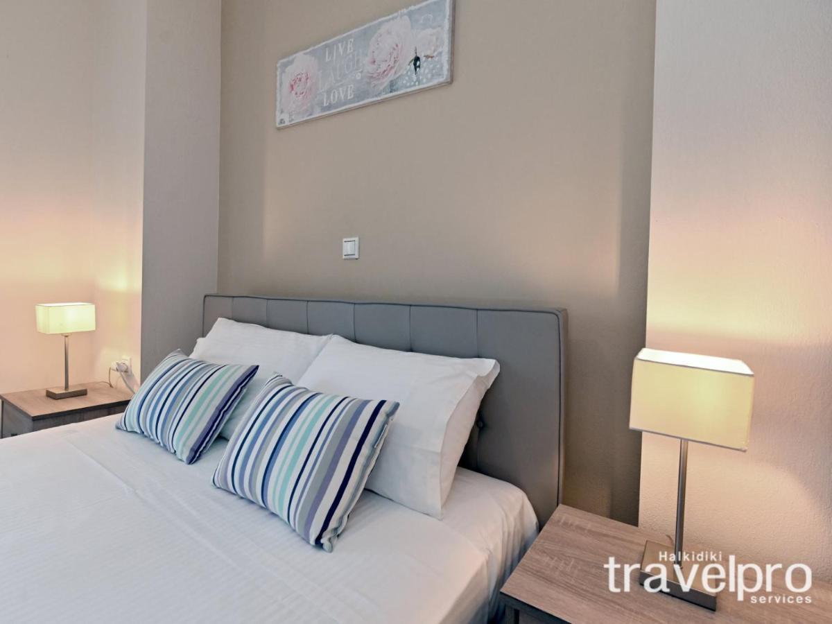 Villa Iris By Rentalspro Services - Agios Mamas Beach Buitenkant foto
