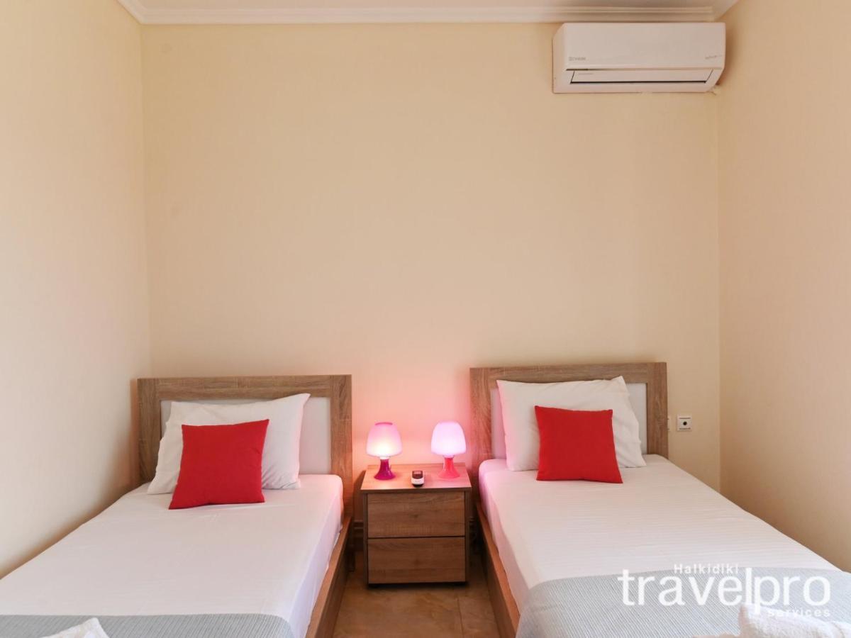 Villa Iris By Rentalspro Services - Agios Mamas Beach Buitenkant foto