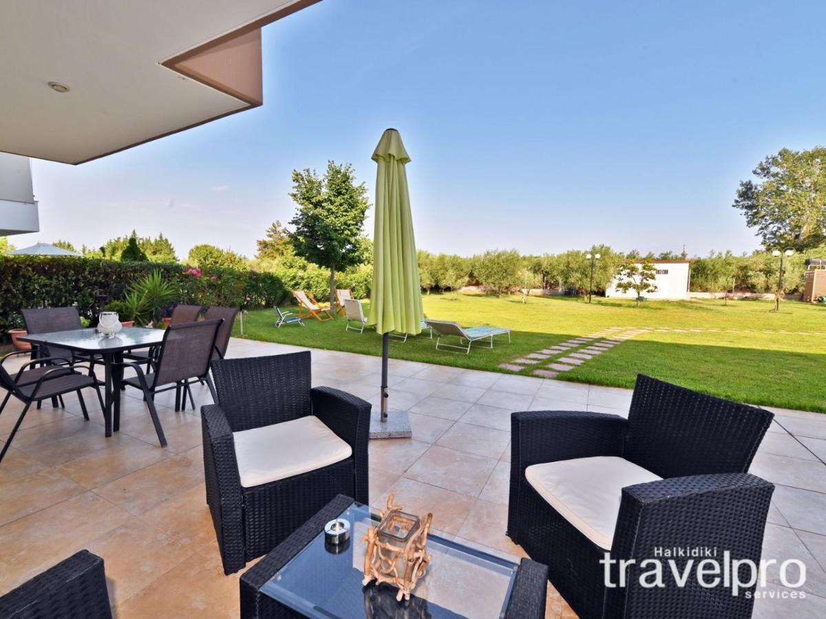 Villa Iris By Rentalspro Services - Agios Mamas Beach Buitenkant foto