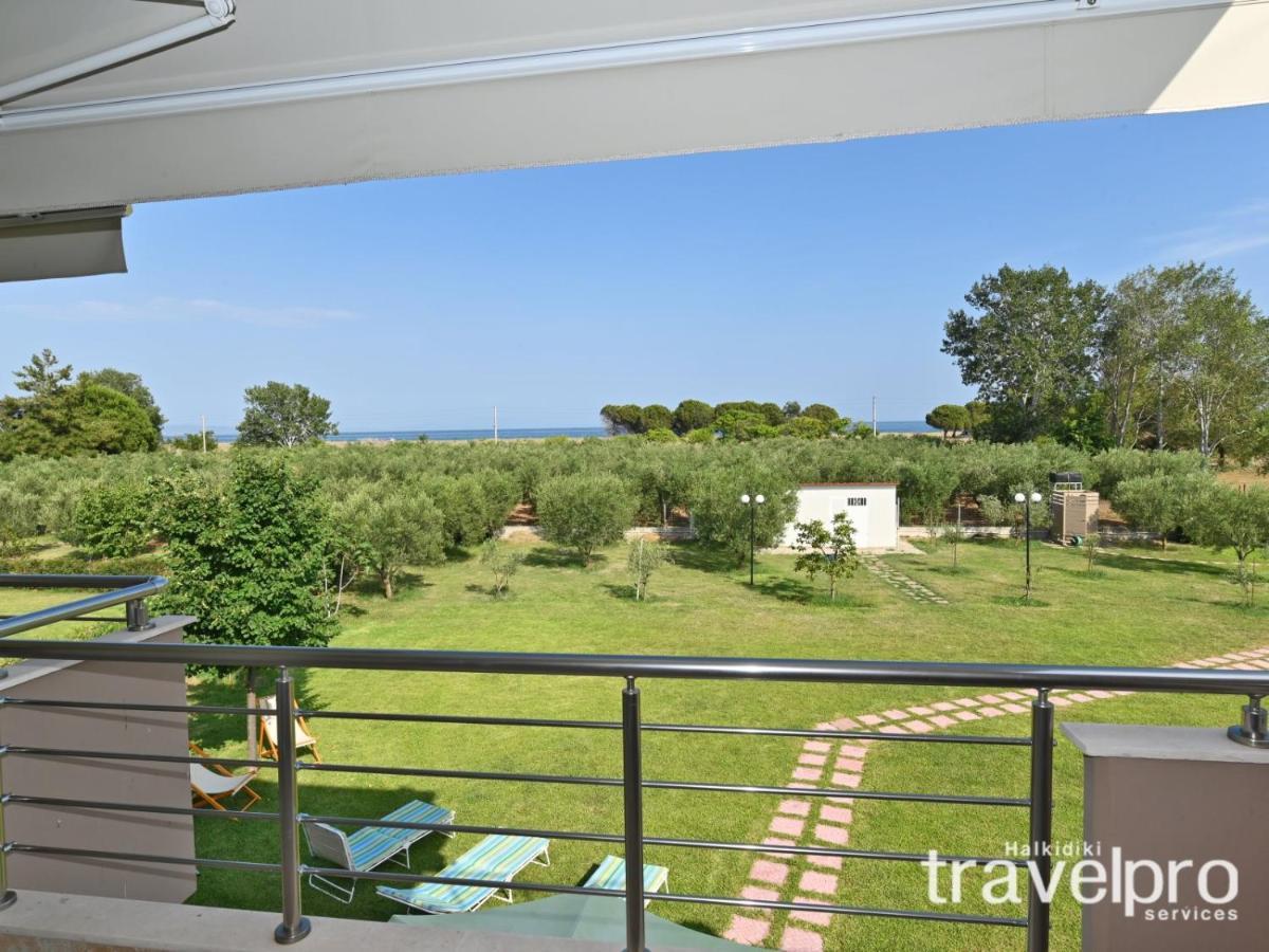Villa Iris By Rentalspro Services - Agios Mamas Beach Buitenkant foto