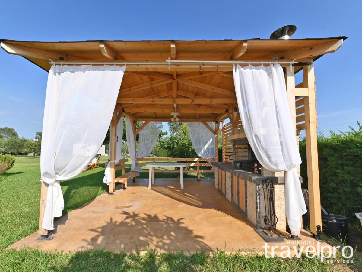 Villa Iris By Rentalspro Services - Agios Mamas Beach Buitenkant foto