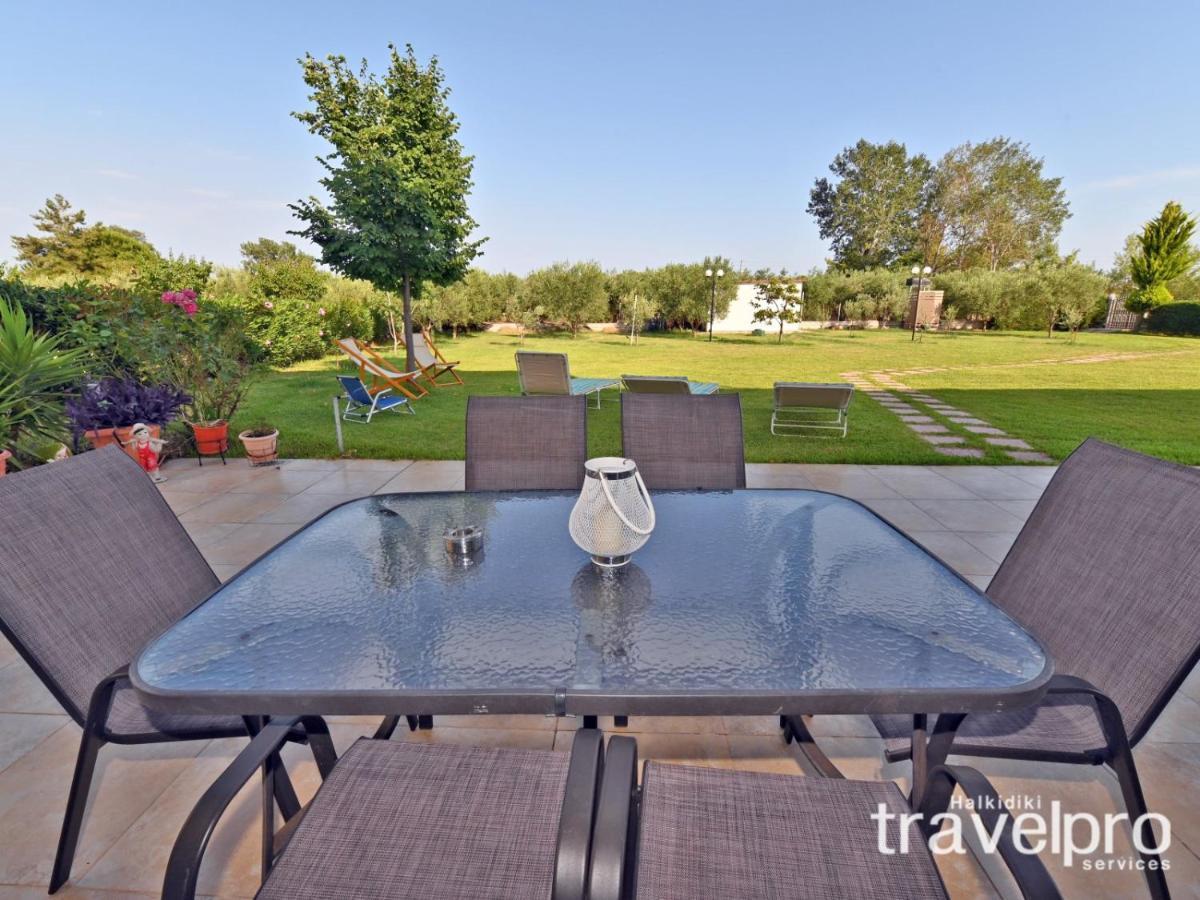 Villa Iris By Rentalspro Services - Agios Mamas Beach Buitenkant foto