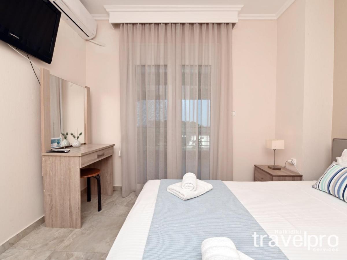 Villa Iris By Rentalspro Services - Agios Mamas Beach Buitenkant foto