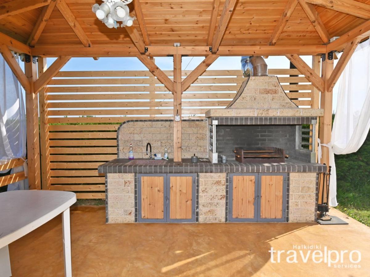 Villa Iris By Rentalspro Services - Agios Mamas Beach Buitenkant foto