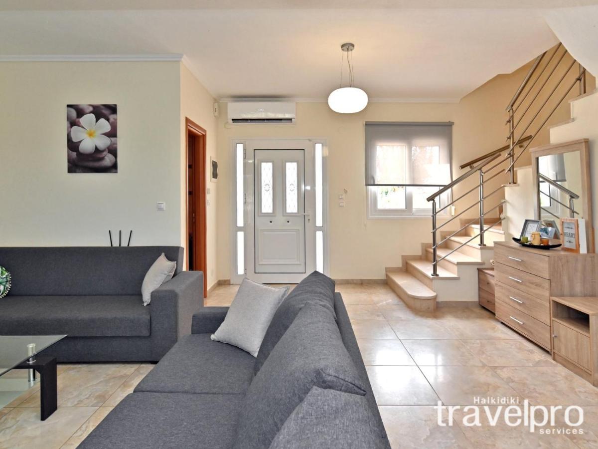 Villa Iris By Rentalspro Services - Agios Mamas Beach Buitenkant foto