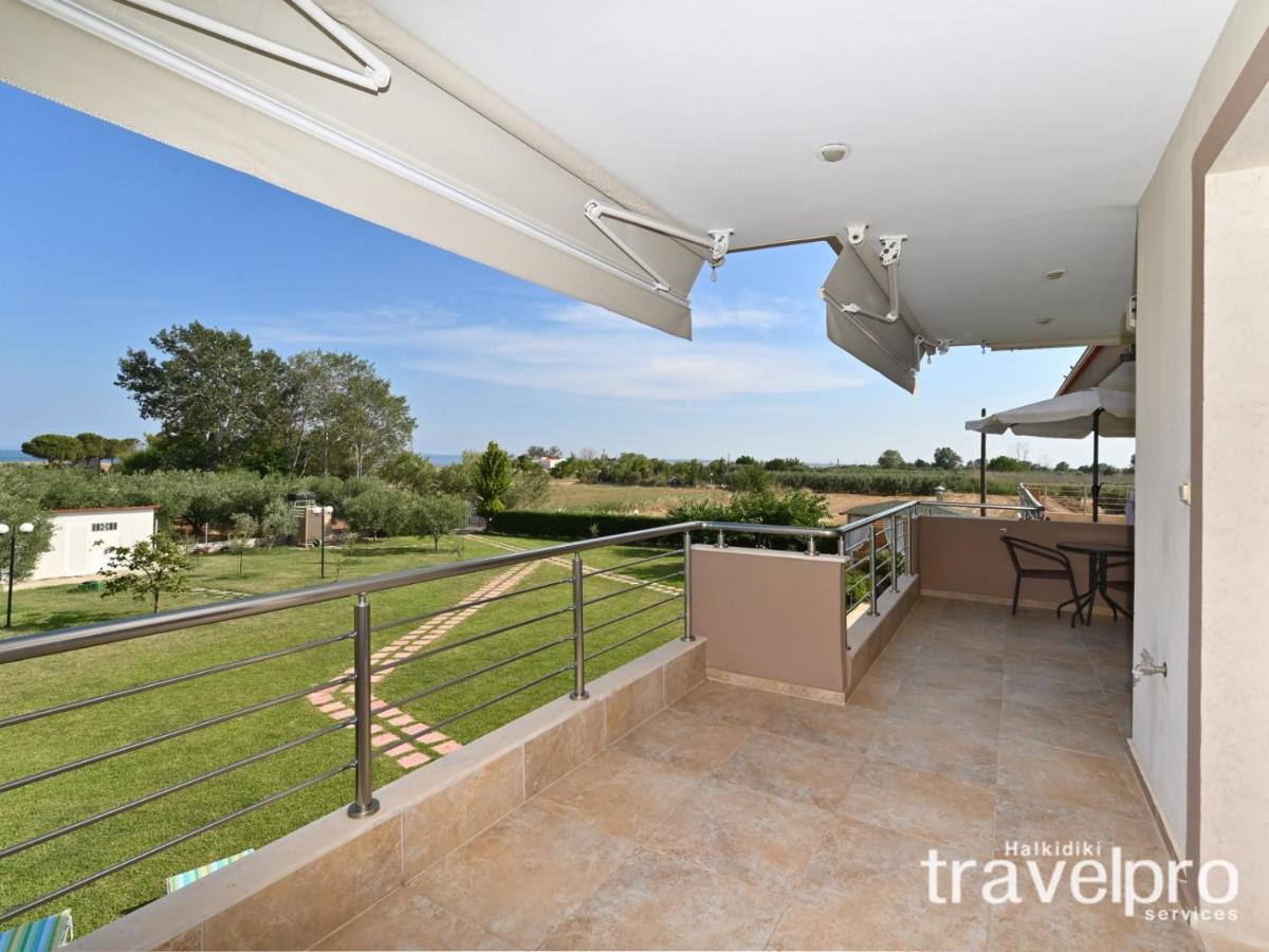 Villa Iris By Rentalspro Services - Agios Mamas Beach Buitenkant foto