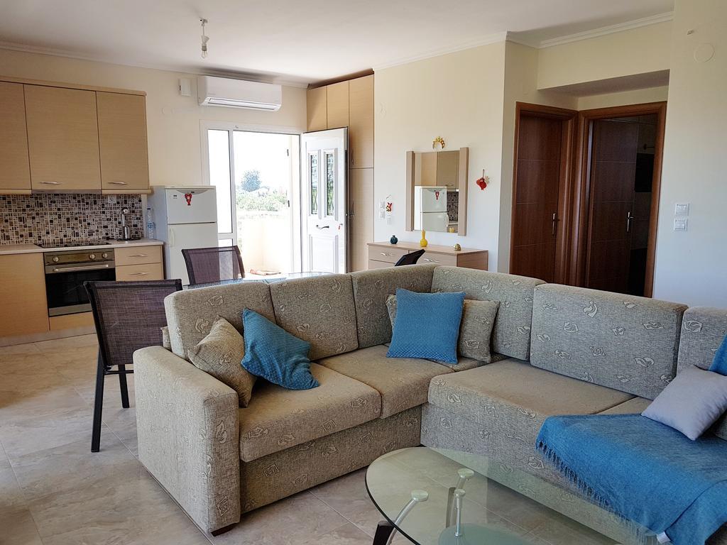 Villa Iris By Rentalspro Services - Agios Mamas Beach Buitenkant foto