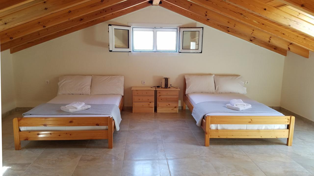 Villa Iris By Rentalspro Services - Agios Mamas Beach Buitenkant foto